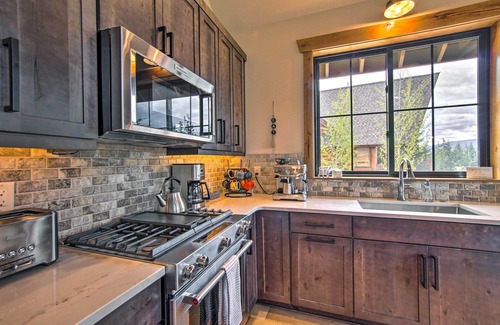 Ronald Cabin | Soak, Night Ski & Explore! Cle Elum Mtn-View Cabin