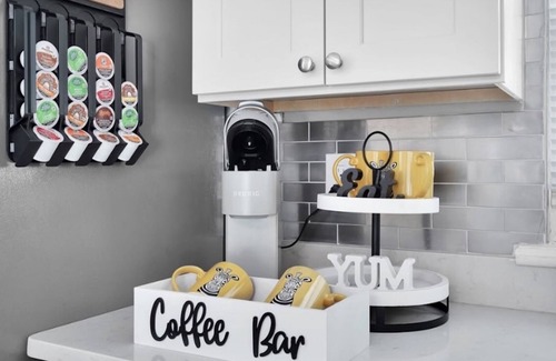 Orange Park House | Soak, swim, and unwind in your private oasis