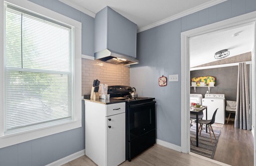 Del Mar House | Soaker Tub+BBQ+Fully Fenced Yard+Pancakes+Coffee