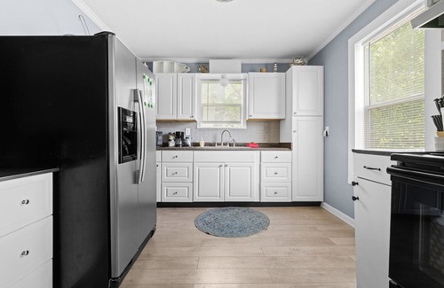 Del Mar House | Soaker Tub+BBQ+Fully Fenced Yard+Pancakes+Coffee