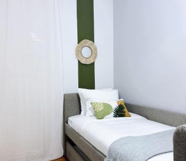 Alto do Pina House | Soar Home l Airport l Olivais