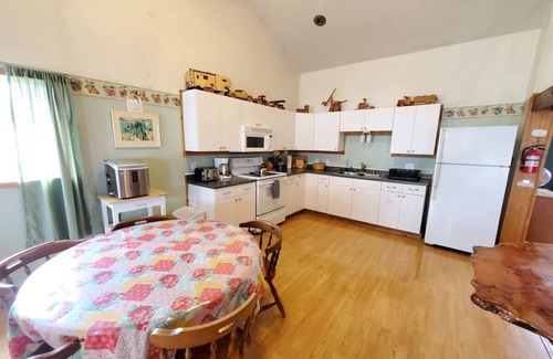Forks Apartment | Soaring Heights Loft, Home Away From Home