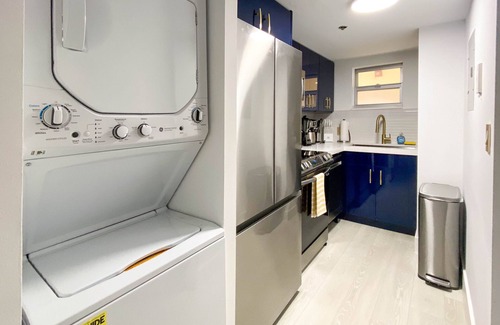 South Pointe Condo | SOFI! Newly renovated! Garage parking, walk to the beach!
