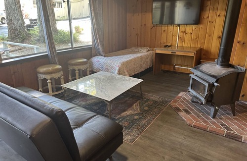 Boulder Creek Cabin | Sofia - Cabin Masoods Lodge