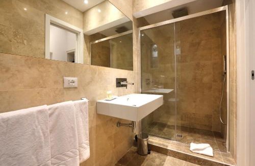 Rione XVIII Castro Pretorio Bed & Breakfast | Sofia's Suites Guesthouse