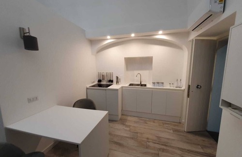 Ercolano House | Soggiorno tra Storia e Design