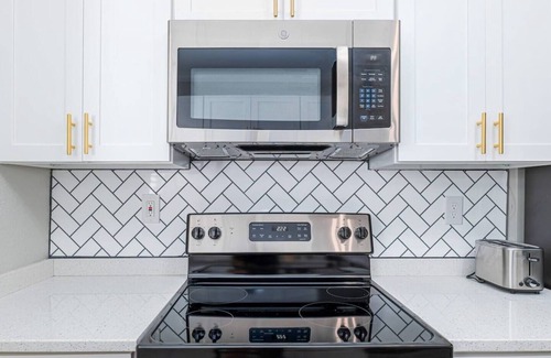 Cottage Line Apartment | Sojourn 2 BR Beach Side Bliss Tide Suite