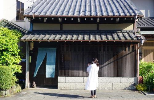 Shimizu Ward Villa | Sokuan a 120 Year Old Art Filled Inn