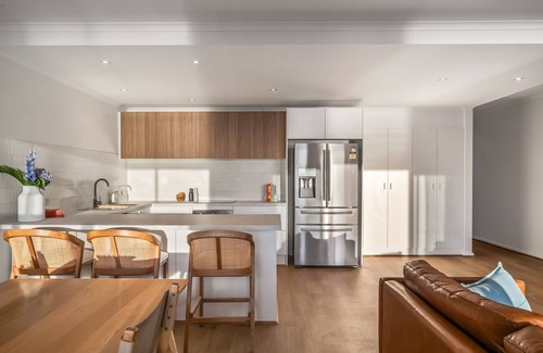 Henley Beach Apartment | Sol Sands Henley Beach