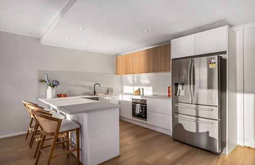 Henley Beach Apartment | Sol Sands Henley Beach