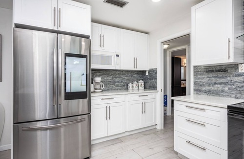 Largo House | Sol Vacation is a comfortable and beautiful place to be relax.