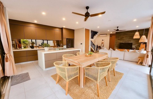Batu Bolong Villa | Sol Villa Kammara 9 Luxury 4BR Canggu Villa with Swimming Pool