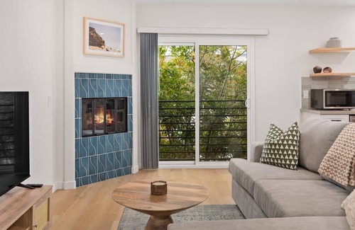 Olde Solana Beach Apartment | Solana Beach Fletcher Cove, Cedros Design - Renovated 2bd Apt