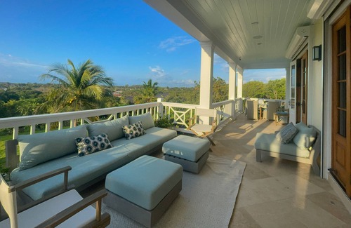 Dunmore Town House | Solaqua luxury hillside villa with 360 views, pool/spa and pink sands beach