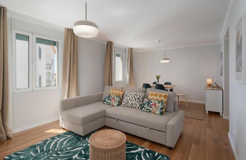 Santa Cruz Apartment | Solar da Fontinha by An Island Apart