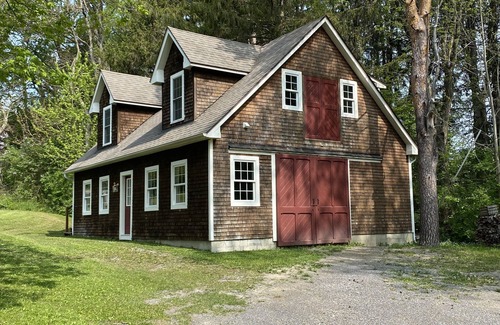 Cazenovia House | Solar-eV Country Home - Quaint Cazenovia!