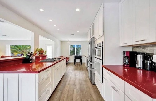 Hollywood Lakes House | Solar Paradise — Luxury Hollywood Lakes House w/Heated Pool & Jacuzzi