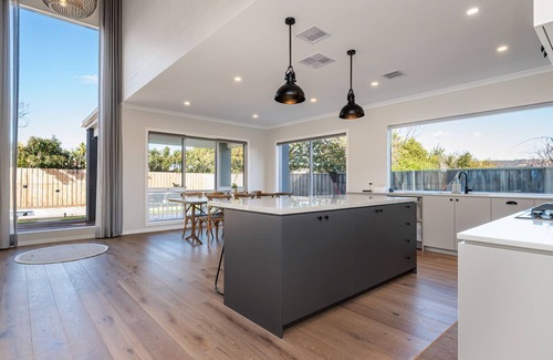 Safety Beach House | Solara House with Heated Pool and Cinema Room