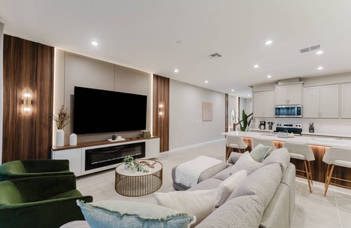 Florida Central Atlantic Coast House | Solara Resort 594 - Six Bedroom House, Sleeps 16