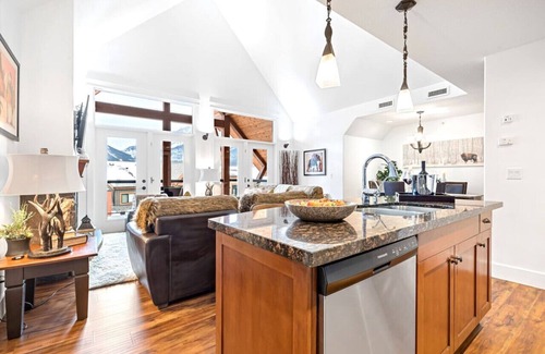 Canmore Apartment | Solara Resort and Spa