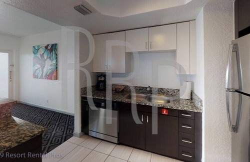 Surfside Condo | Solara Surfside, Florida, 1 Bedroom Oceanfront Resort