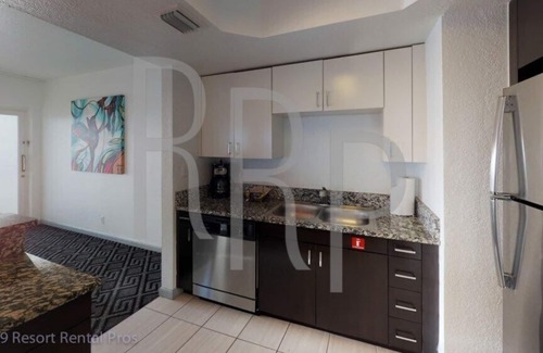 Surfside Condo | Solara Surfside, Florida, 2 Bedroom Oceanfront Resort