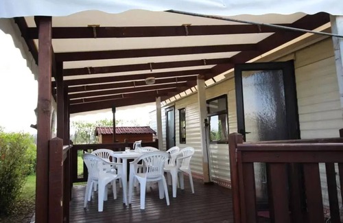 Puybrun House | SOLE CAMPING * - Mobil'home RUBIS GRAND CONFORT, 4/6 pers, CLIMATISE, TV 4 à 6 personnes - 4 pers. inclus dans le tarif