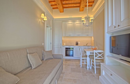 Vinci Apartment | Sole di Vino 1 - Apartment with pool