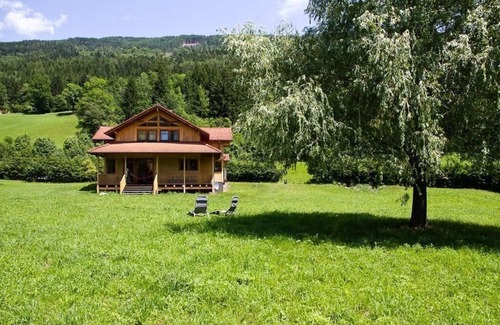 Malta House | Solid wood house with a fireplace, sauna and five bedrooms