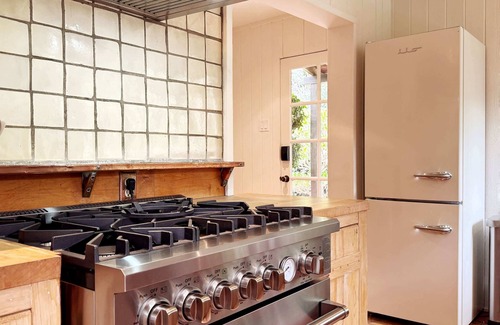 Carmel Woods House | Solis & Sea Villa: 4br 4ba w Panoramic Ocean Views and a Bonus Room