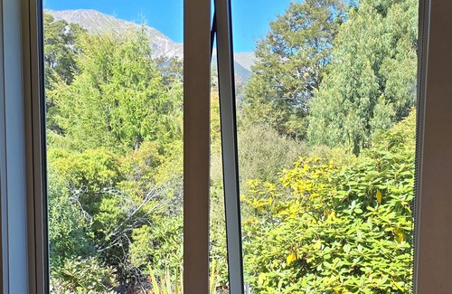 St. Arnaud House | Solitude, St Arnaud