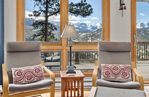 Windcliff Estates House | Solitude Vacation Home At Windcliff 3 Bedroom Home by RedAwning