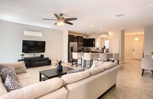 Loughman Villa | Solterra Resort 443 - Six Bedroom Villa, Sleeps 14