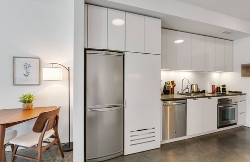 Mid-Market Apartment | SoMa Studio w/Office by Anyplace - 9961