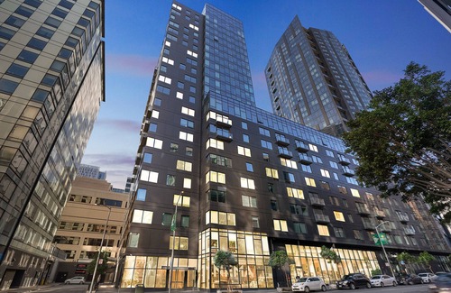 Mid-Market Apartment | SoMa Studio w/Office by Anyplace - 9961