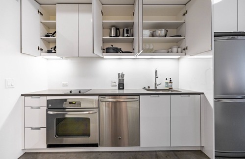 Downtown San Francisco Apartment | SoMa Studio w/Office by Anyplace - 9960