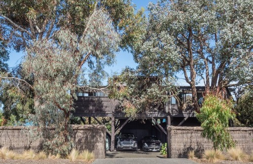 Somers House | Somers beach house, spectacular ocean views and direct beach access