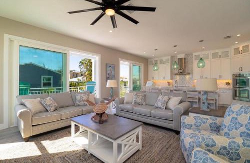 Bradenton Beach House | Somewhere in the Sun