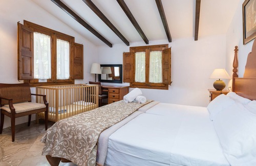 Petra Cottage | Son Perxa rural villa for 10 people just 15 minutes from the beach.