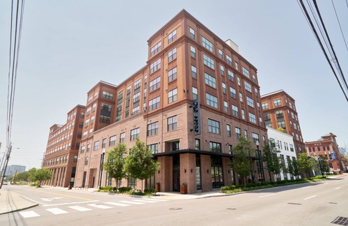 Rutledge Hill Apartment | Sonder at LC SoBro | Lofted One-Bedroom Apartment