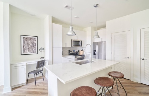 Rutledge Hill Apartment | Sonder at LC SoBro | Superior One-Bedroom Apartment