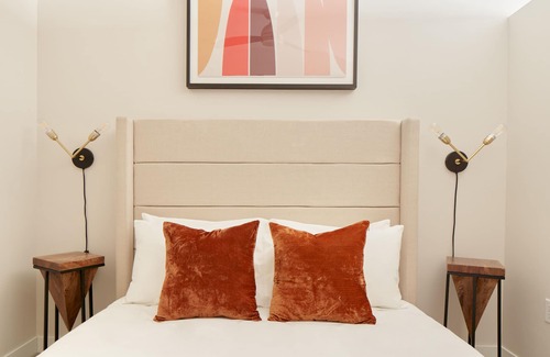 Uptown Apartment | Sonder at REVEL | One-Bedroom Apartment w/Balcony