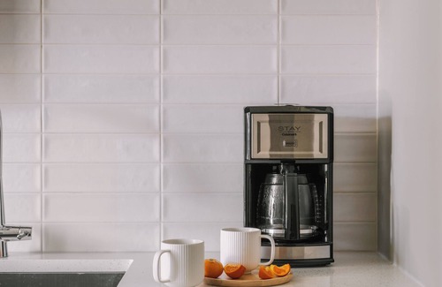 Jefferson Park Apartment | Sonder at Skyline | King Studio Apartment w/Balcony