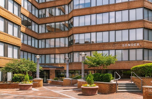 Georgetown Apartment | Sonder Georgetown C&O | Queen Studio Apartment w/Terrace