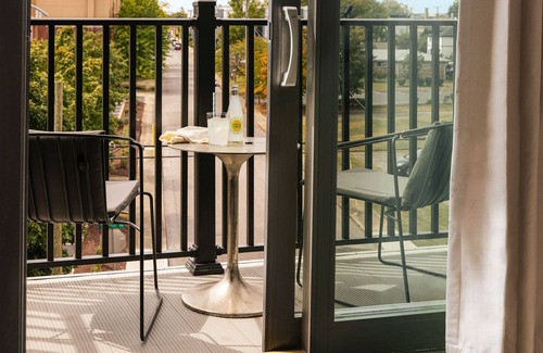 Buena Vista Apartment | Sonder The Chorus | Full Studio w/Balcony