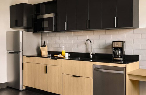 Buena Vista Apartment | Sonder The Chorus | Superior Full Studio Apartment w/Balcony