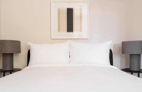 Buena Vista Apartment | Sonder The Verse | Studio Apartment