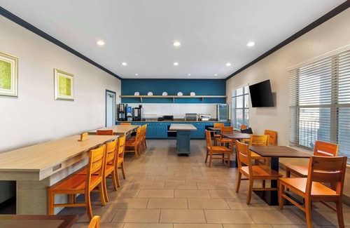 Houston Hotel | Sonesta Essential IAH Airport JFK Boulevard