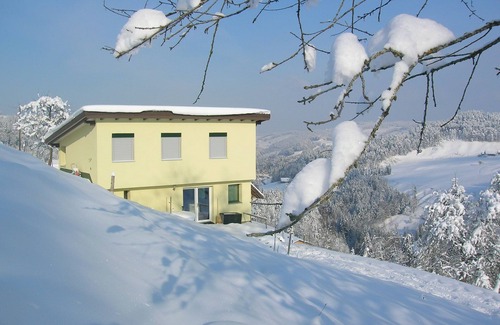 Romoos House | Sonnehöfli, holiday home in the countryside