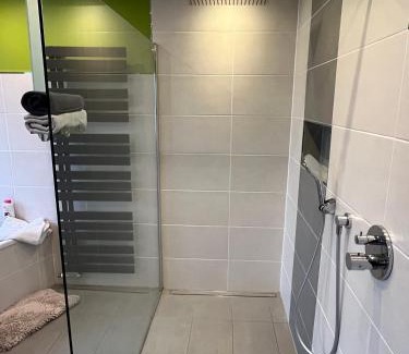 Menden Apartment | Sonnenblick Apartment sunview #rain-shower 2P bathtube BIG kitchen